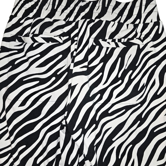 CABI Zebra Print Joggers in Small - Picture 5 of 8